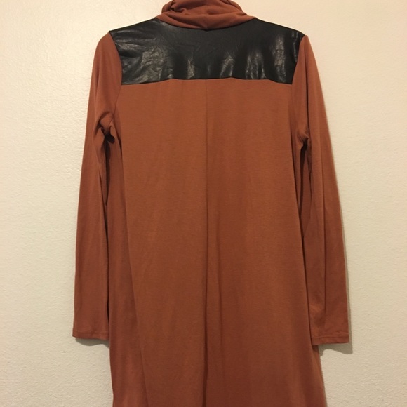 • Bronze High-Low Cardi • - Picture 3 of 3